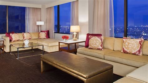 New Orleans Hotel Rooms & Suites | Hyatt Regency New Orleans