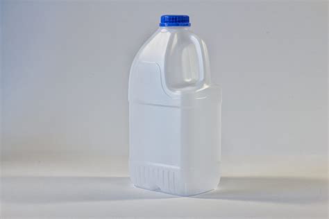 2 Litre Milk Container With Cap - Plastic Milk Containers Online