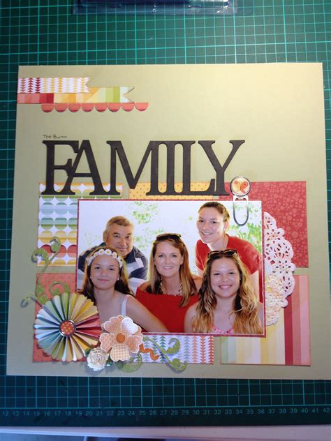 Family Layout - Scrapbooking | Family layout, Family scrapbook, Scrapbook