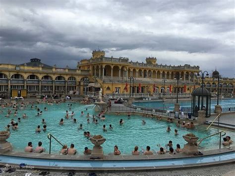 A Guide to Budapest Thermal Baths » Maps & Bags