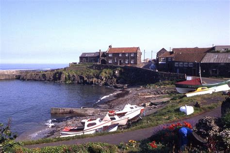 Craster Harbour © Colin Park cc-by-sa/2.0 :: Geograph Britain and Ireland