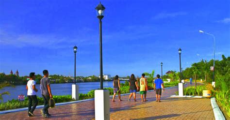 Iloilo River Esplanade: Relaxing venue, peaceful promenade - IBS Digital Network