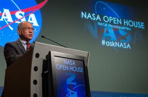 NASA Probes Security Lapses After Arrest of Ex-Contractor | Space