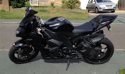 Black Kawasaki zx10r 2009