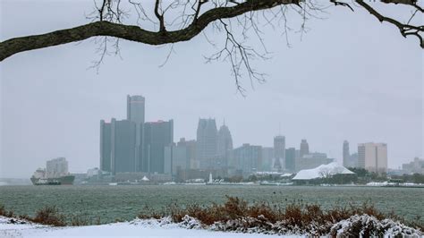 Metro Detroit to receive 1-2 inches of snow