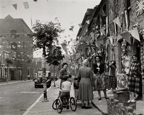 Exhibition: Coronation street parties / until 13 May 2023 - Blogs - British Photographic History