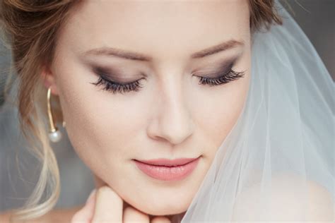 8 Soft Glam Wedding Makeup Looks and Tutorials for Brides