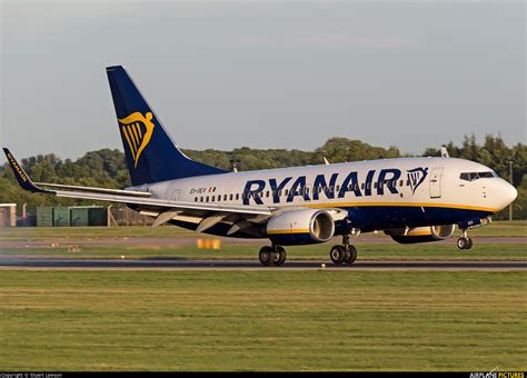 EI-SEV - Ryanair Boeing 737-700 at East Midlands | Photo ID 768593 | Airplane-Pictures.net