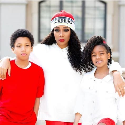 R&B Singer Monica And Her Children | Singer, R&b, Beautiful family