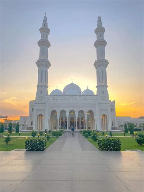 Sendayan Mosque Which Consists of the Concept of Modern Muslims. Stock Image - Image of muslims ...