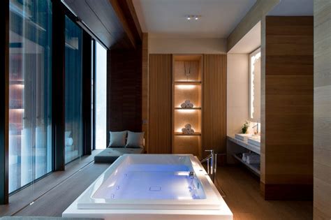 10 Coolest Hydrotherapy Spas in the World