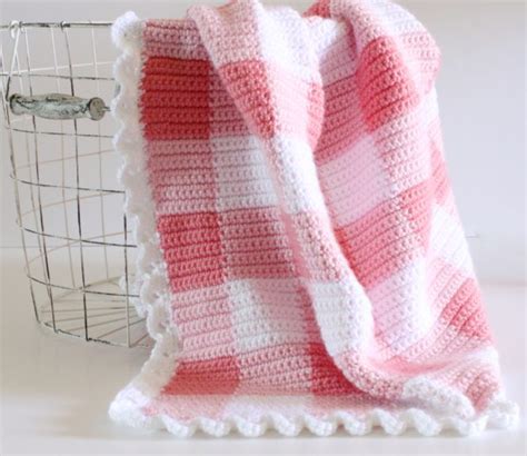 8 Free Crochet Gingham Blanket Patterns | Daisy Farm Crafts