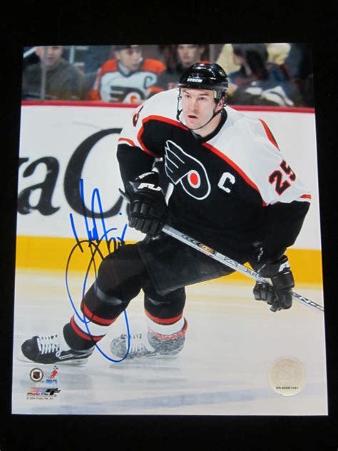 Philadelphia Flyers Keith Primeau Autographed Photo - Carls Cards & Collectibles