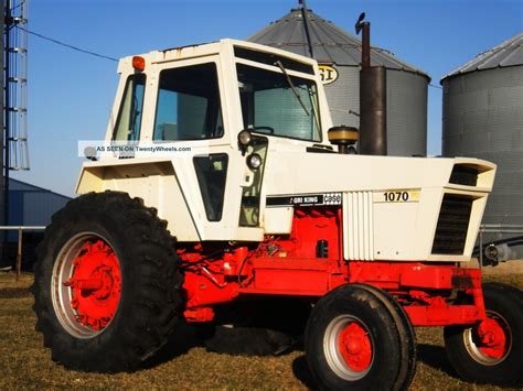 Case 1070 Diesel Tractor Power Shift Runs Strong Cab With Heat Case Ih