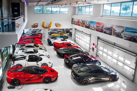 Luxury car garage, Luxury car dealership, Car shop