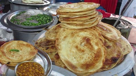 Desi Paratha Ka Taste | People are Eating Paratha In Roadside Food Center | Street Food India ...