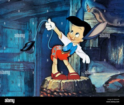 Pinocchio 1940 hi-res stock photography and images - Alamy