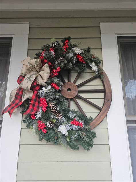 Christmas Wagon Wheel With Glitter Tree Ribbon. 30 Inches. - Etsy