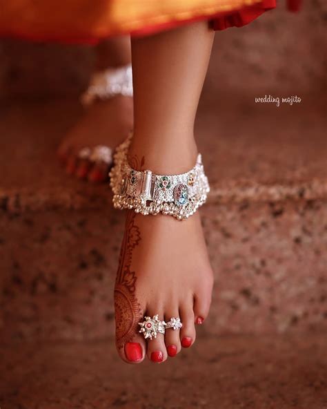 21 Silver Payal Designs For The 2022 Bride! (Simple To Fancy Ones!) - Wedbook