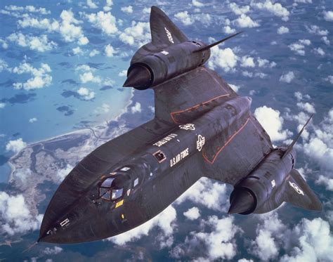 Rare photos of the SR-71 Blackbird show its amazing history | Sr 71 blackbird, Reconnaissance ...