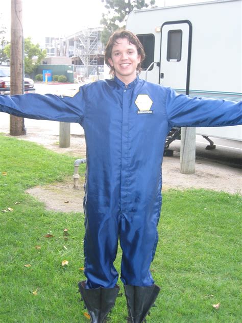 Eric Millegan on the set of Bones - Eric Millegan Photo (11266153) - Fanpop