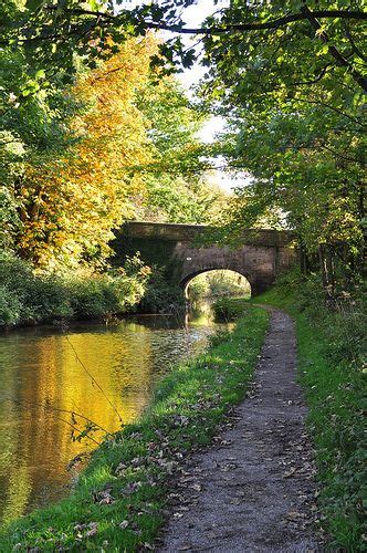 √ Cheshire Ring Canal Walk