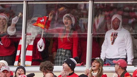 Who Dressed as Santa to Escort Taylor Swift at the Chiefs Christmas ...