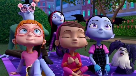 Vampirina Hauntley, Poppy Peepleson, and Bridget | Disney junior ...