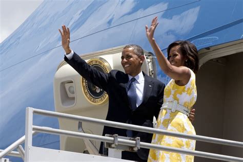 Barack, Michelle Obama to give virtual graduation speeches - Los ...