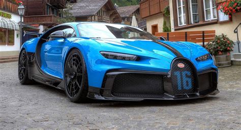 Bugatti Chiron Pur Sport: una delle auto più rare al mondo è stata avvistata in Europa