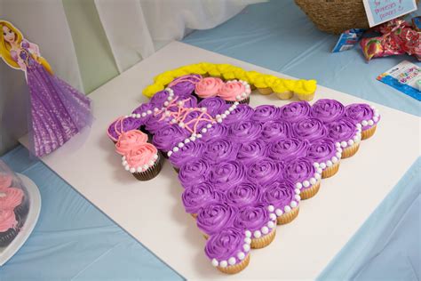 Rapunzel Cupcake Cake, Princess Party | Rapunzel birthday party ...