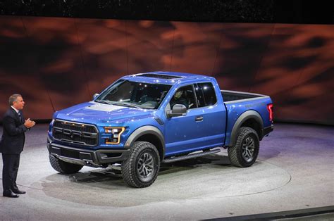 2017 Ford F-150 SVT Raptor Adds 3.5-Liter EcoBoost, 10-Speed Automatic