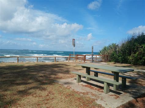 Dicky Beach - Surfing, Weather, Tide Times, Facilities, Picnic Tables, QLD