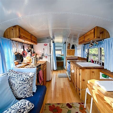 Tiny House Bus Living Conversion Ideas (36) | Bus living, Bus house ...