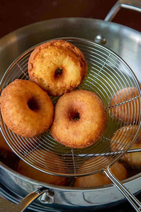 Deep Fried Mini Doughnut Recipe | Mini donut recipes, Fried mini donut recipe, Mini doughnuts