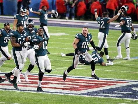 Philadelphia Eagles top New England Patriots to win first Super Bowl - ABC News