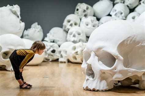 "Mass", by Ron Mueck | Australian art, Installation art, Art museum