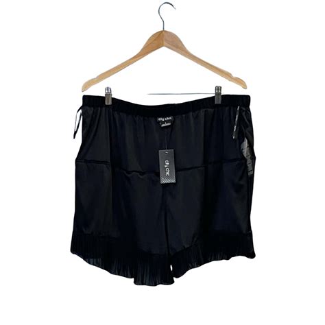 City Chic Ladies Black Plus Size Shorts(s)