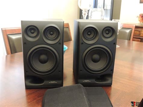 Sony SS-H701 3-Way Bookshelf Speakers- 6 Ohm, Asymmetrical Pair (Left & Right) For Sale - Canuck ...