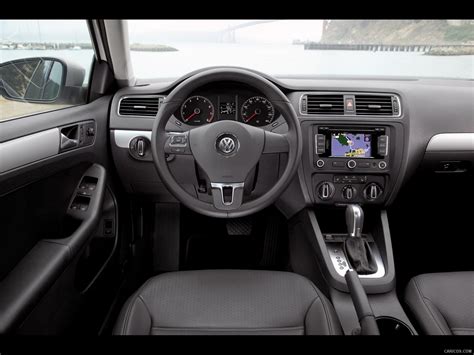 Volkswagen Jetta - Interior | Caricos