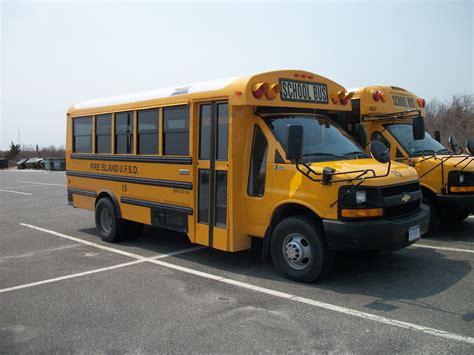 Archivo:Fire Island School Bus @ Captree State Park-2.jpg - Wikipedia, la enciclopedia libre