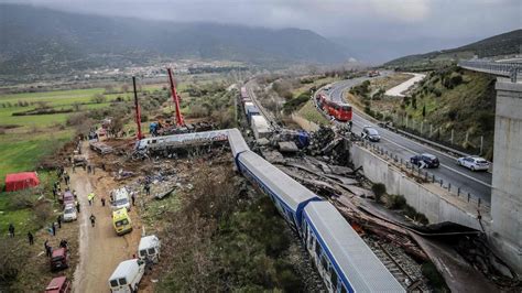 Pope sends condolences for deadly train collision in Greece - Vatican News