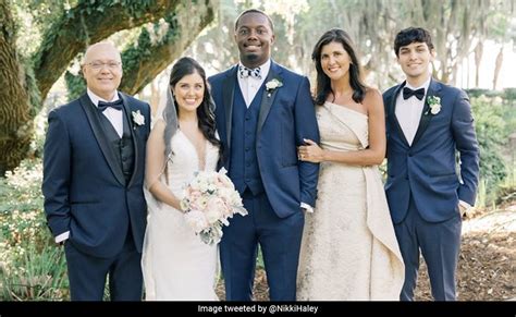 Marlon Howard Gossip: Nikki Haley Wedding Photos