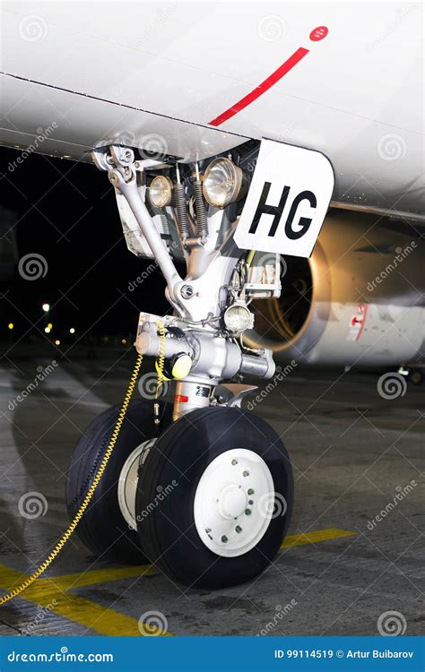 Front Landing Gear of the Airbus A320-200 Editorial Stock Image - Image ...