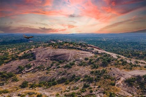 Texas Road Trip Itinerary: Must-See Stops + Where To Stay!