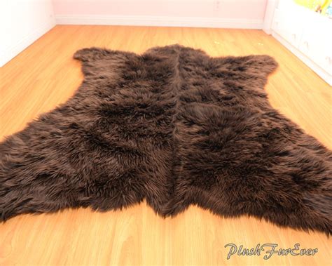 Grizzly Brown Bear Rug 5 x 6 Realistic Shape Faux Fur Area rug