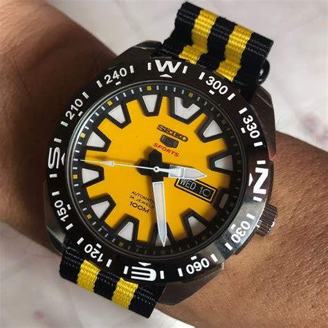 Seiko 5 Sport rare yellow dial., Men's Fashion, Watches & Accessories, Watches on Carousell