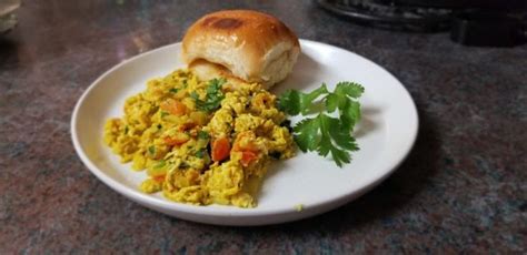 Egg Bhurji with Pav Recipe | Recipe | Pav recipe, Cooking dishes, Indian dishes