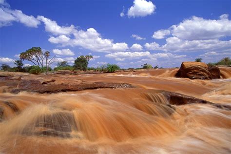 Tsavo East National Park HD desktop wallpaper : Widescreen : High ...