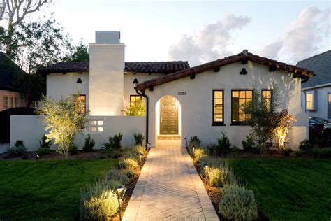 Pin by Yliana Thorne-Thomsen on Renovations | Spanish revival home ...